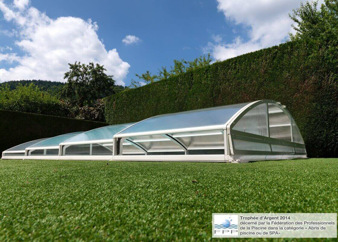Abri télescopique pour piscine
