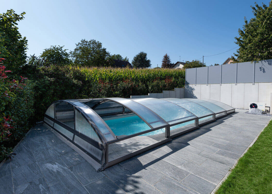 Abri télescopique pour piscine