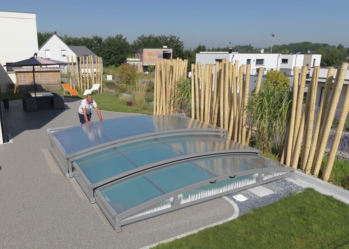 Abri télescopique bas pour piscine
