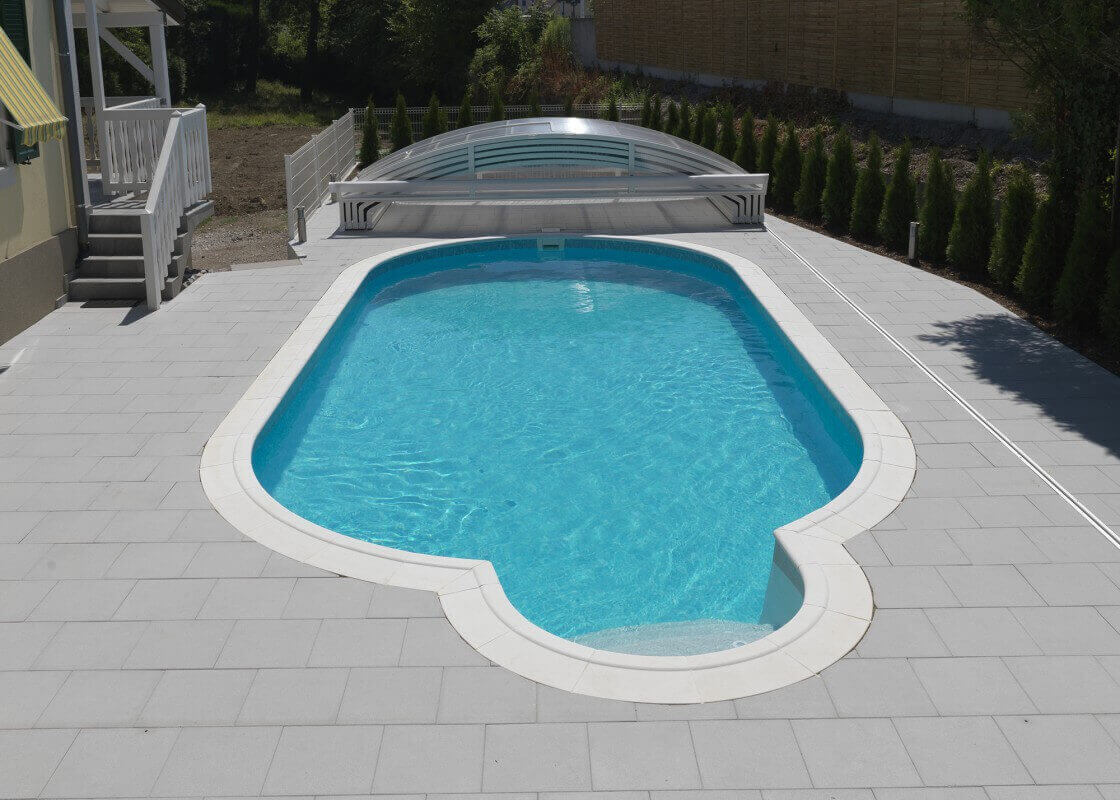 Abri télescopique pour piscine
