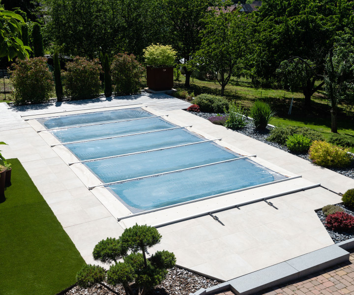 Préservez l’eau de votre piscine