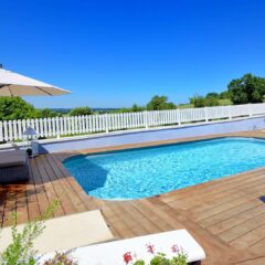 piscine rectangulaire Sara sur terrasse en bois