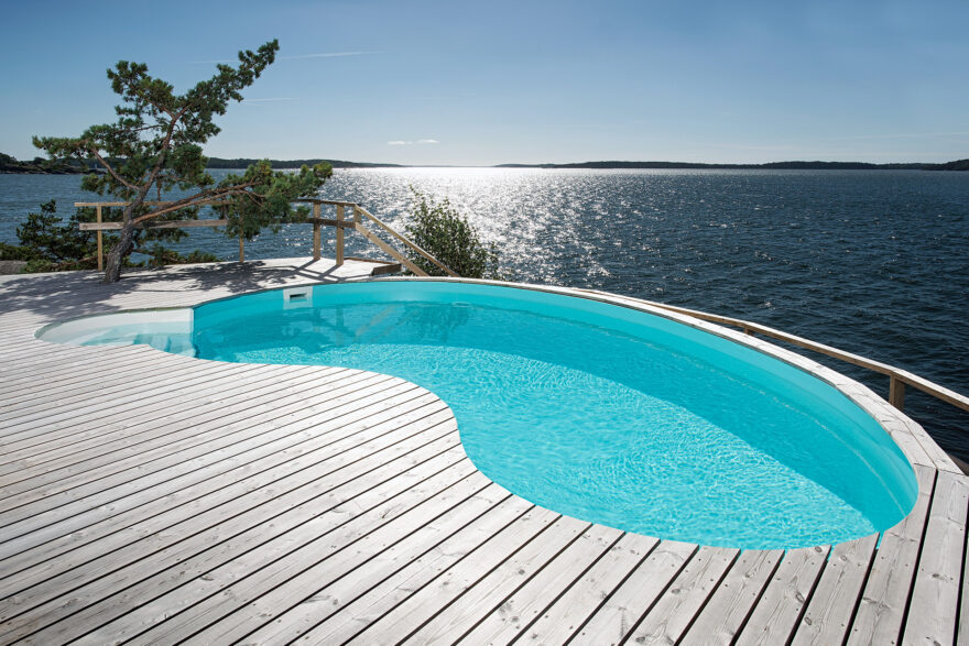 piscine moderne design de forme libre Céline