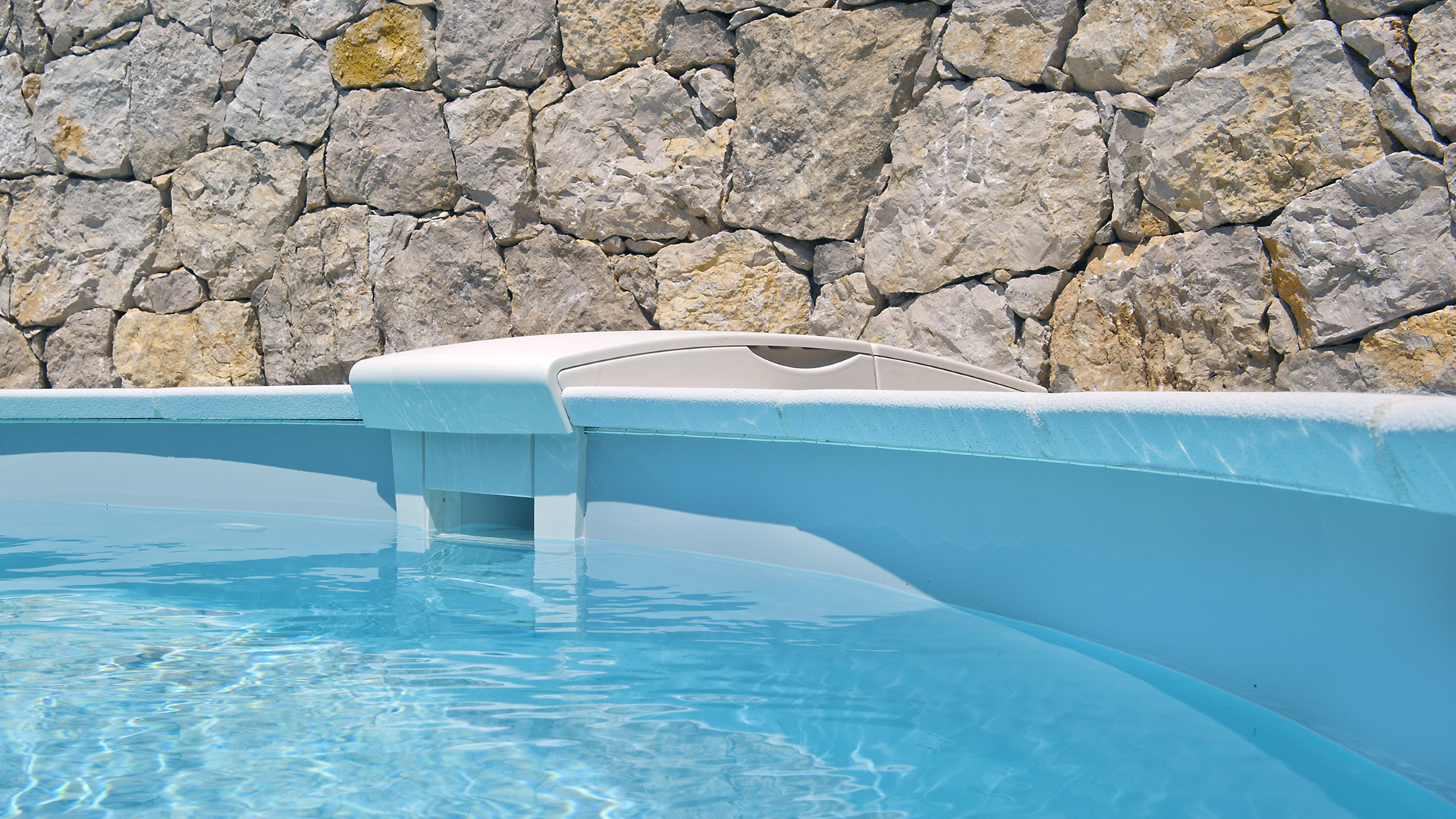 Integrated swimming pool filtration system Filwat Compact System