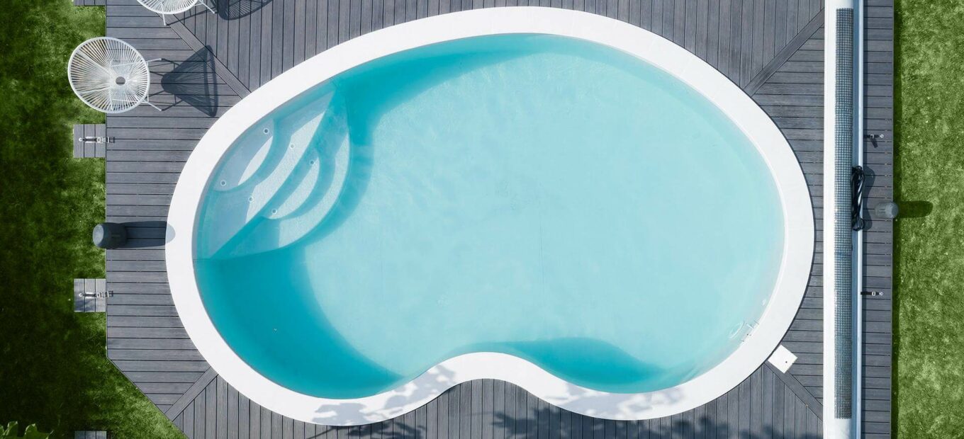 piscine forme haricot