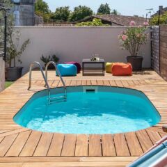 Petite piscine Olivia mini avec terrasse bois