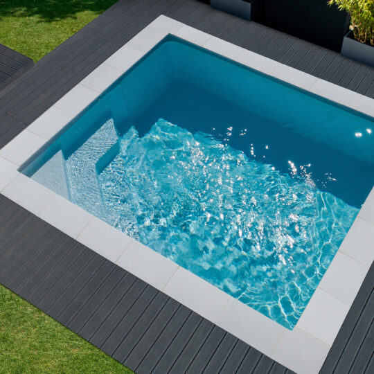 Mini piscine rectangle