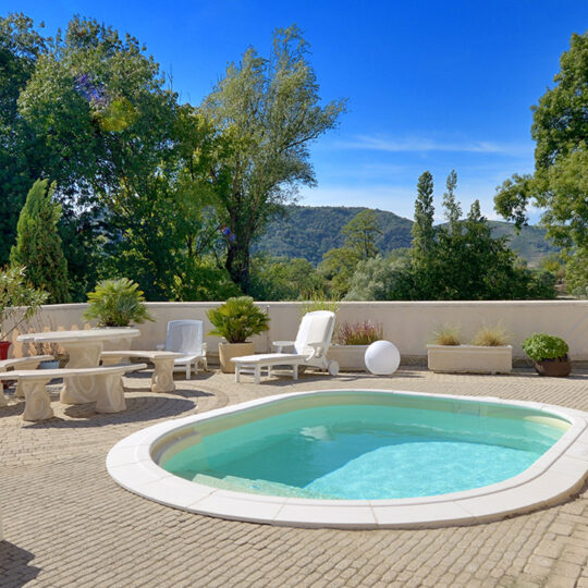 aménagement de piscine pour petit jardin ou terrain