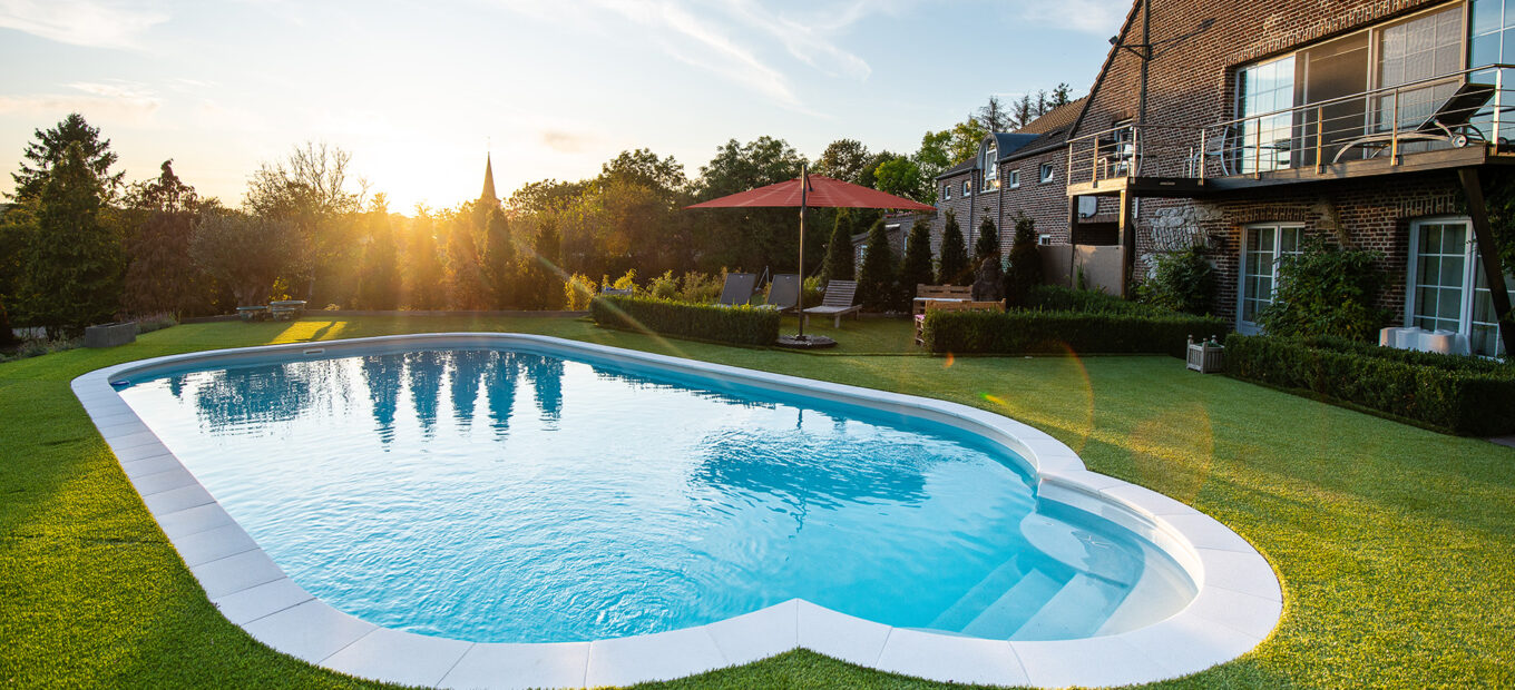 Piscine rectangle avec escalier confort