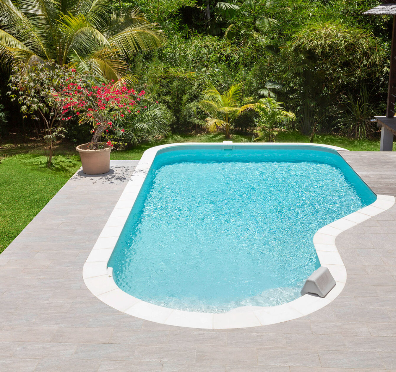 Piscina enterrada feita em França