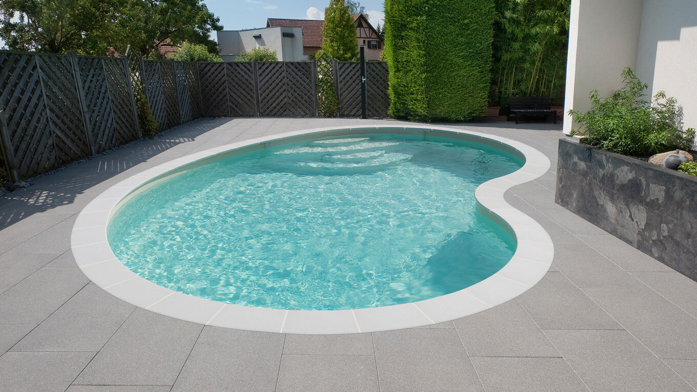 piscine familiale 7 x 4 margelles