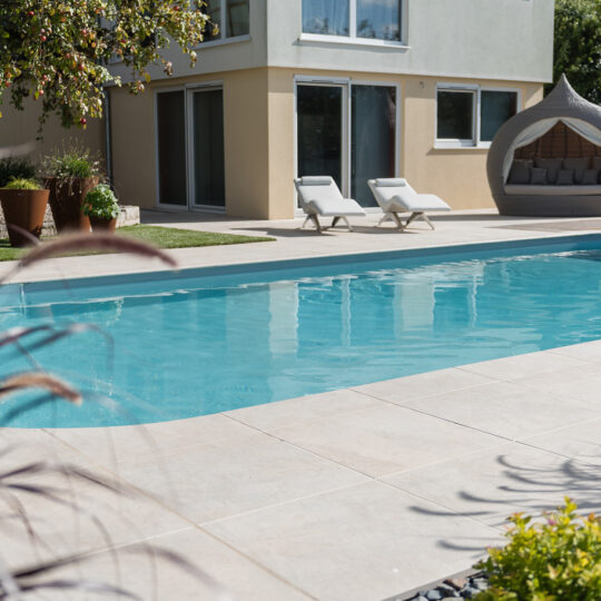 Produits Piscine pour un Entretien de Qualité et Longue Durée