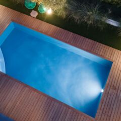 Design-Pool mit Nachtstrahler 