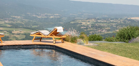 piscine rectangle terrain en pente