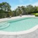 Ovaler Pool 8 x 4 m mit integrierter Treppe