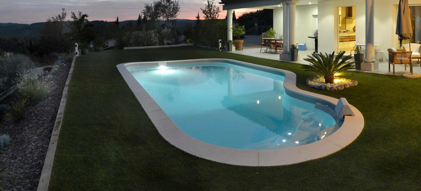 idea de iluminación de piscina