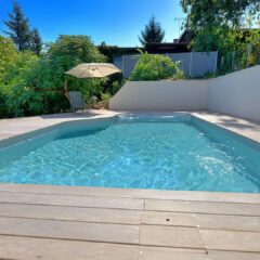 piscina in kit vicina al limite del terreno