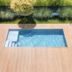 piscine rectangle escaliers