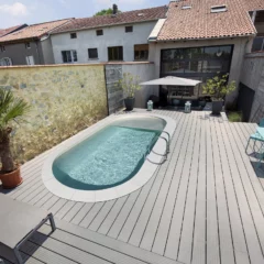 piscine ovale pour terrain étroit