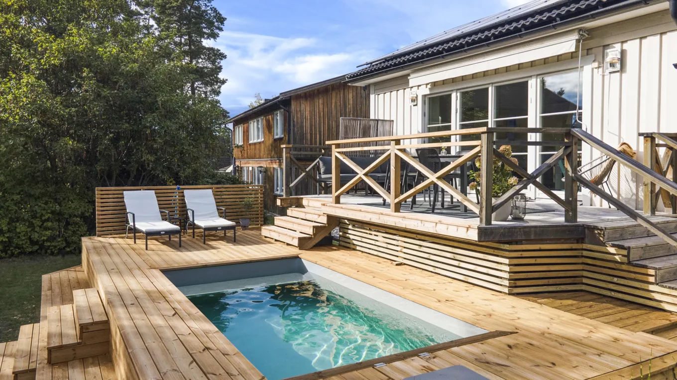 mini piscine rectangle habillage bois