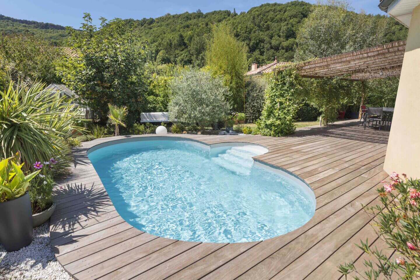 modèles piscine ovale