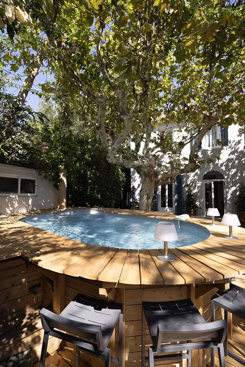 piscine semi-enterrée