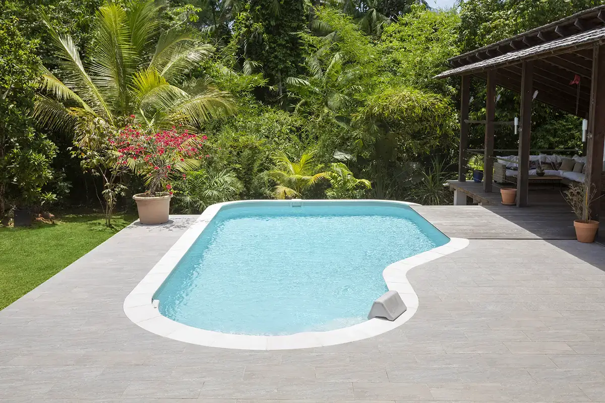 Avantages piscine coque et piscine kit