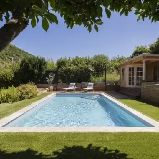 grande piscine enterrée rectangle