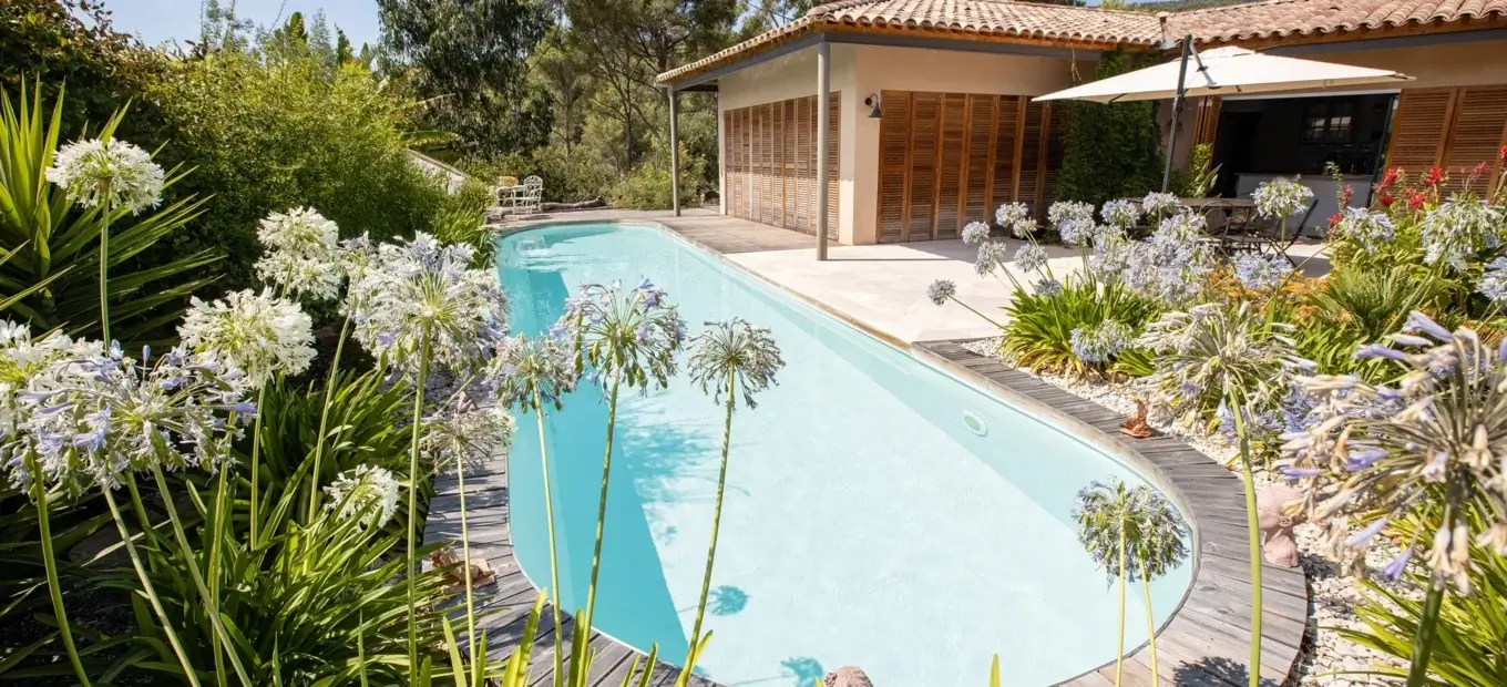 grande piscine ovale pour nager