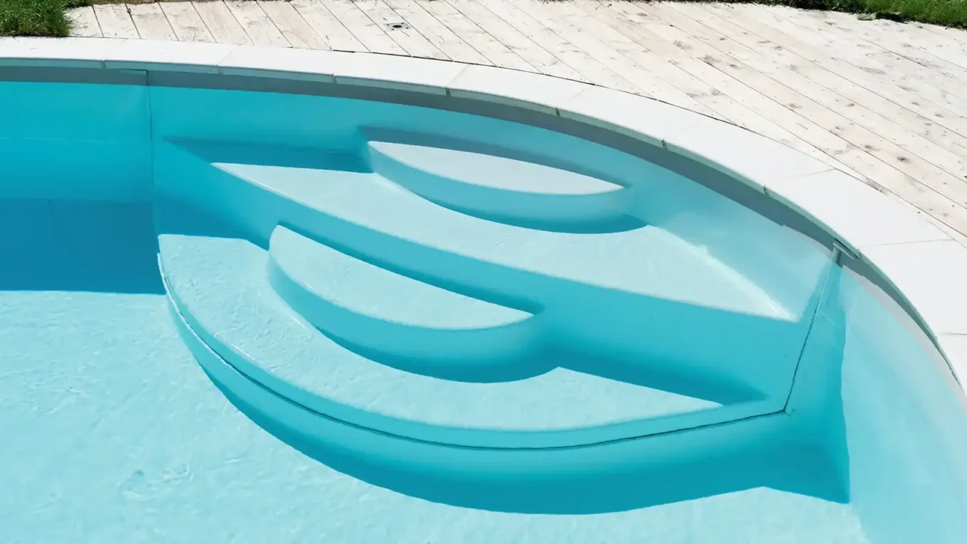 escalier piscine enjoy avec margelles