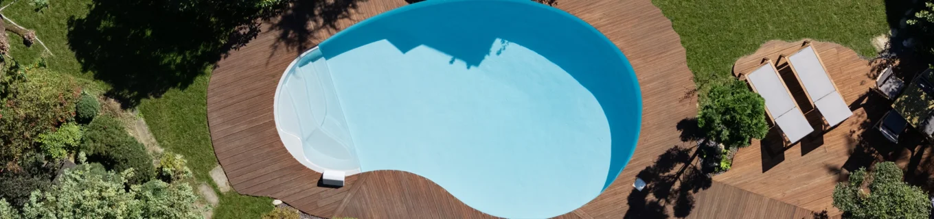 grande piscine haricot plage bois