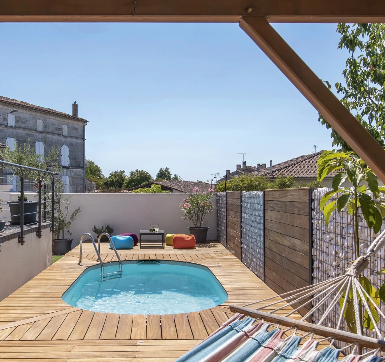 mini piscine ovale terrasse bois