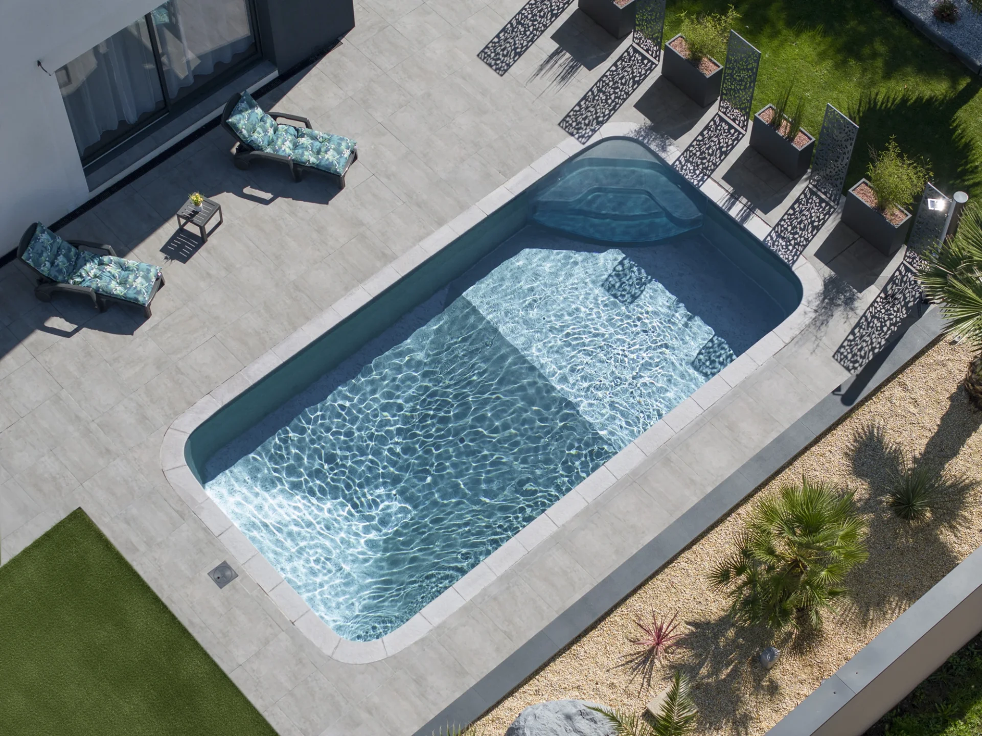 piscine rectangle bords arrondis fosse