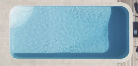 piscine rectangle escalier angle gris