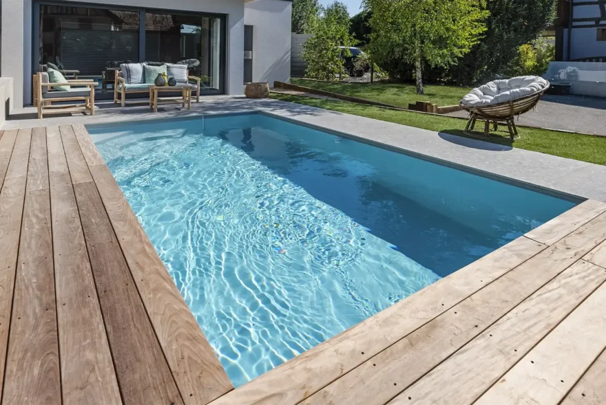 piscine rectangle terrasse bois