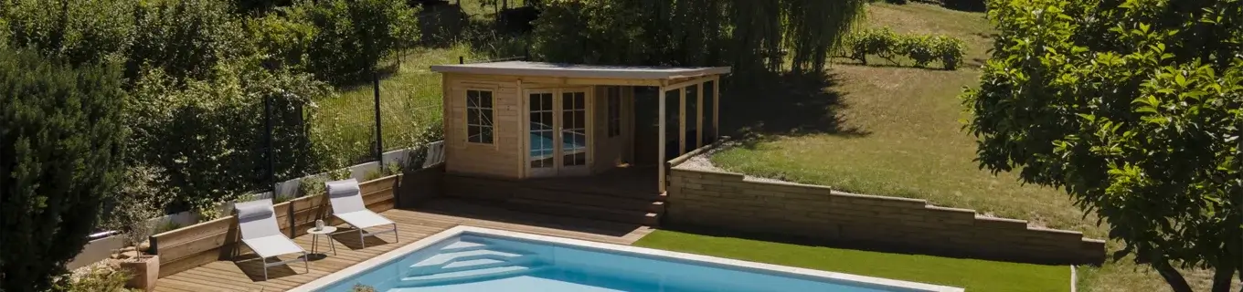 piscine rectangle margelles claires