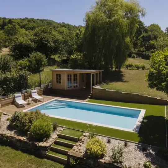 piscine rectangle margelles claires