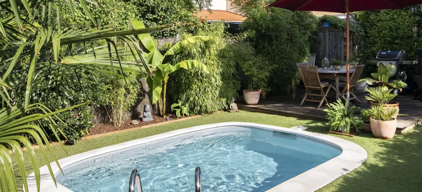 Romy mini piscine échelle margelles stone v2