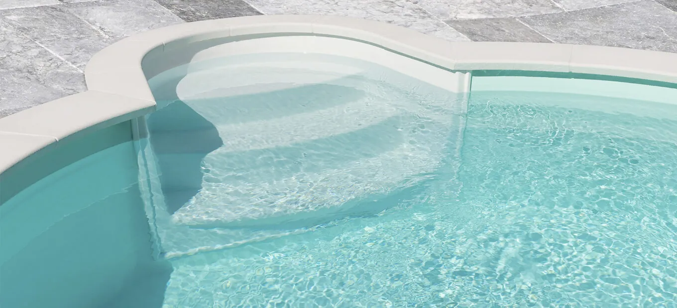 escalier-piscine-orbis-1-1360x620.jpg.webp