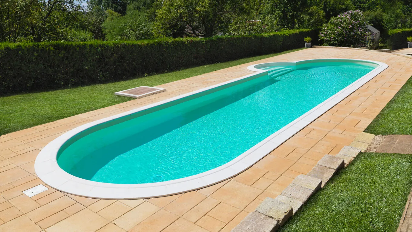 Piscine de nage ovale olivia