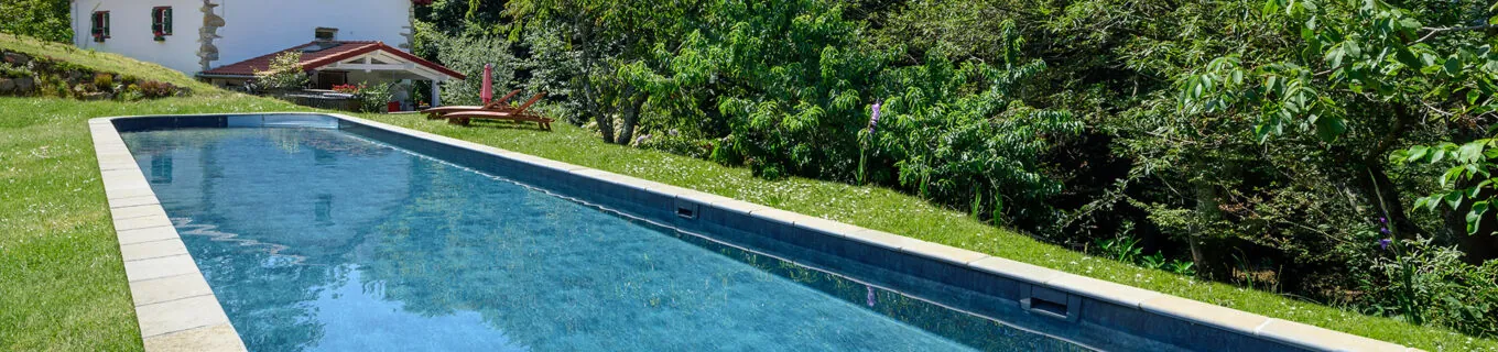 grand couloir de nage sur mesure enterré