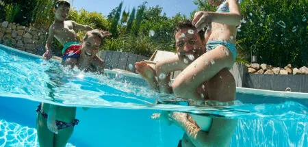 Une piscine pour le plaisir de la baignade