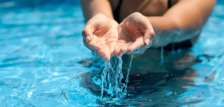 Eau de piscine limpide