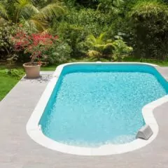 komfortabler Pool in freier Form