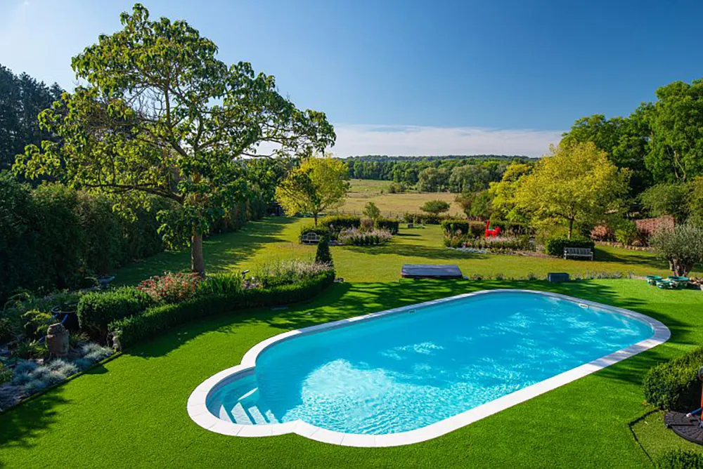 grande piscina interrata