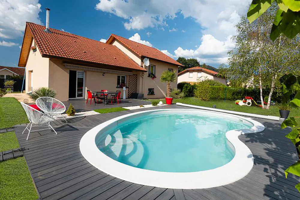 piscina 20m2 a forma di fagiolo